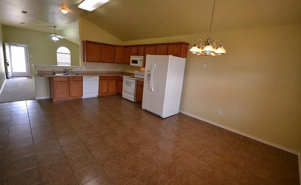6527 93rd St #NA - Photo 3 of 17