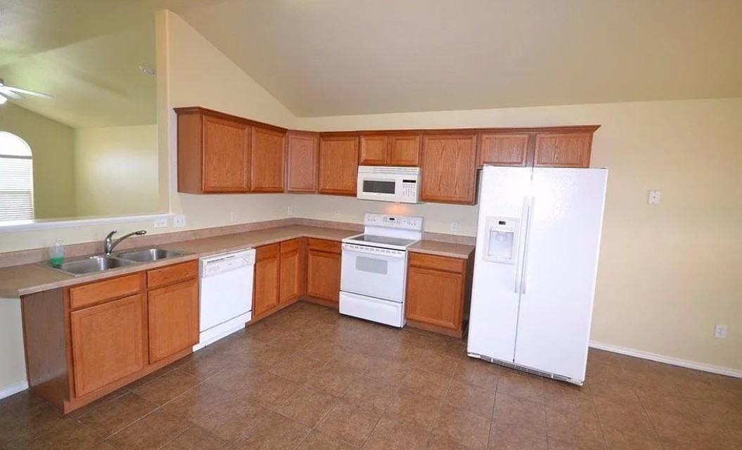 6527 93rd St #NA - Photo 4 of 17