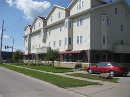 featured image of 943 S Gilbert St #32
