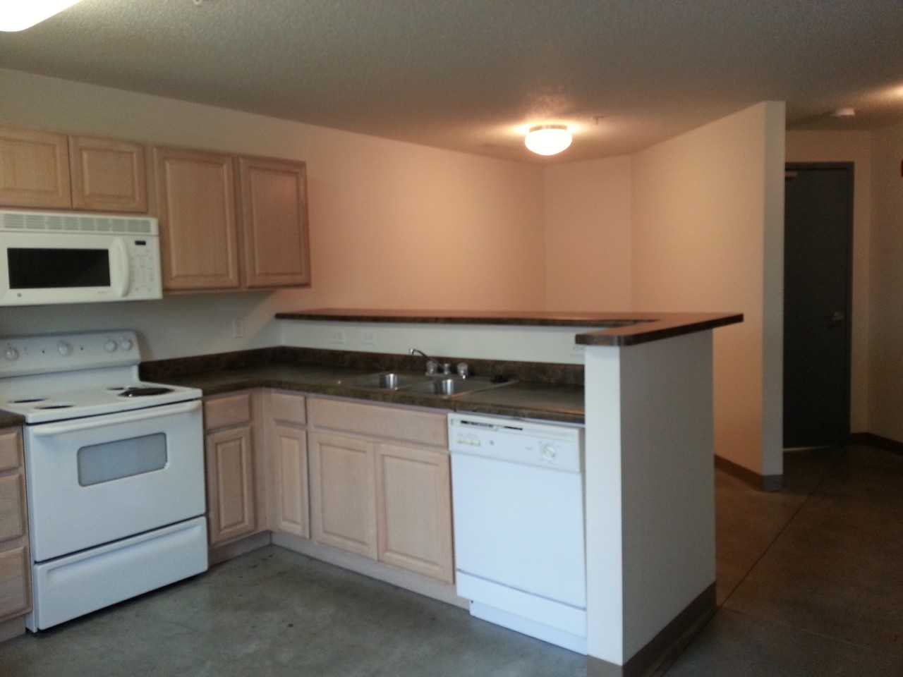 943 S Gilbert St #32 - Photo 7 of 9