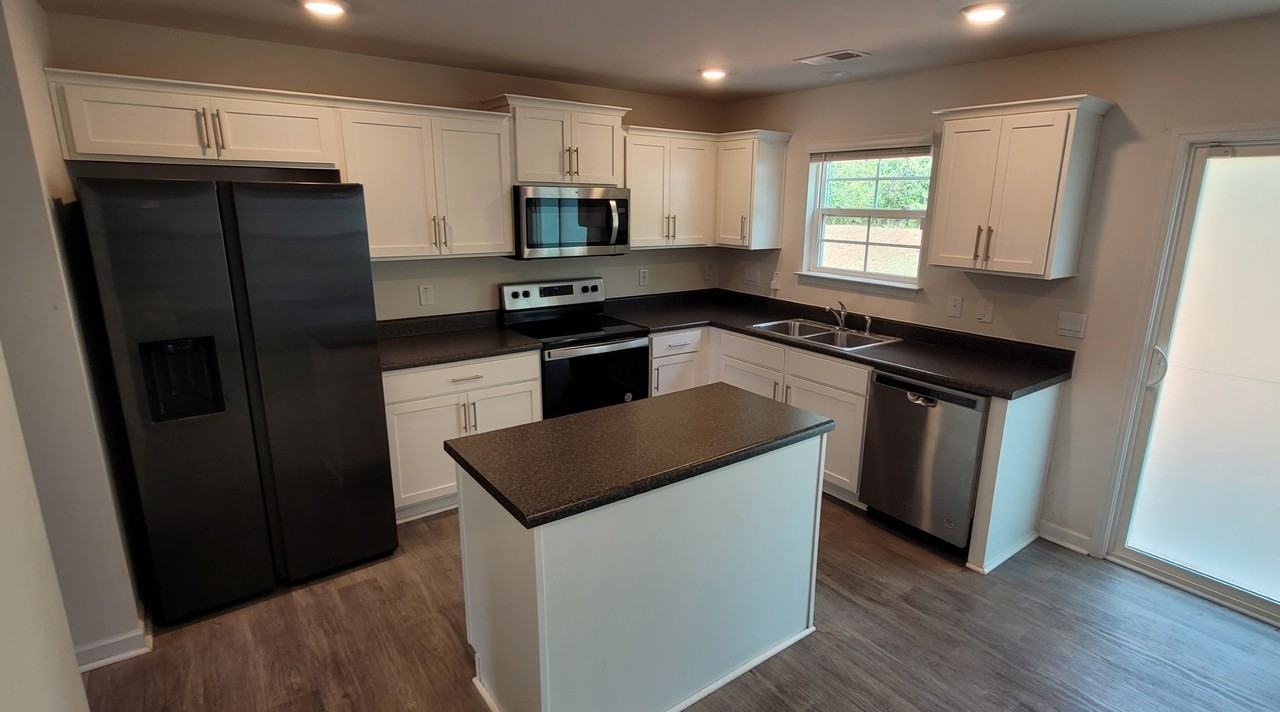 4712 Black Forest Dr #NA - Photo 2 of 7