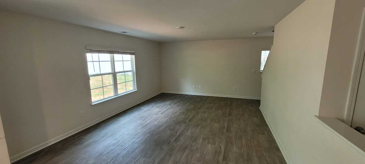 4712 Black Forest Dr #NA - Photo 4 of 7