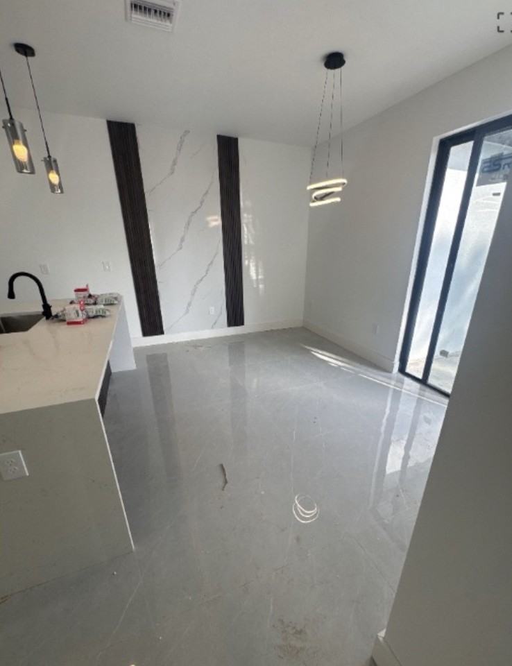 319 Urbana St #NA - Photo 3 of 6