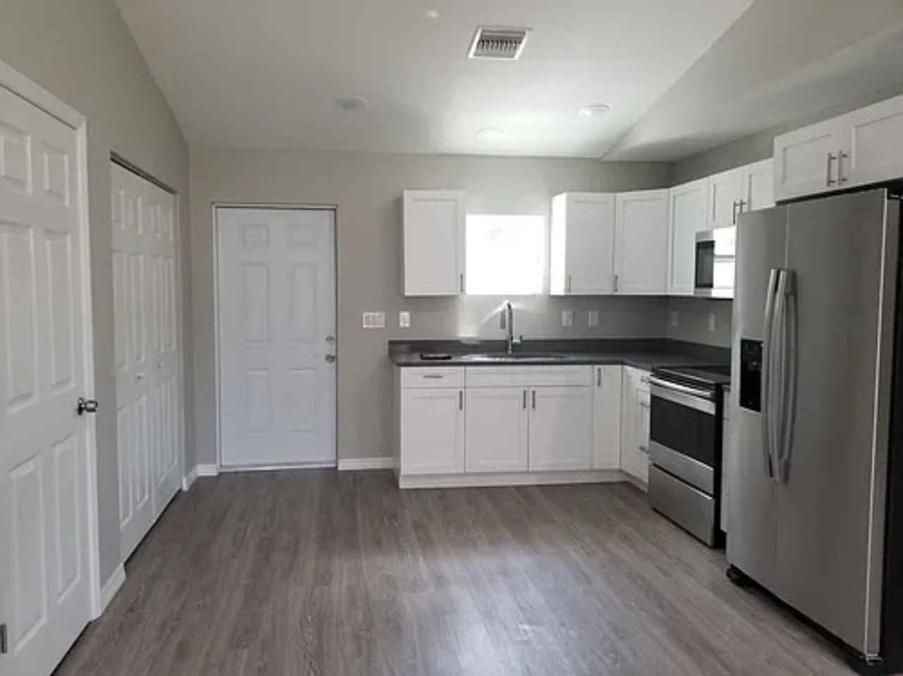 6054 N Moss Cir #NA - Photo 4 of 4