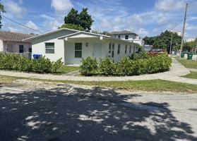 featured image of 3300 Sw 9th Ter #NA
