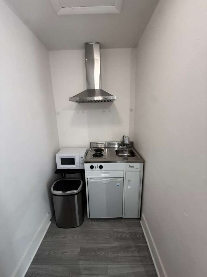 3300 Sw 9th Ter #NA - Photo 7 of 11