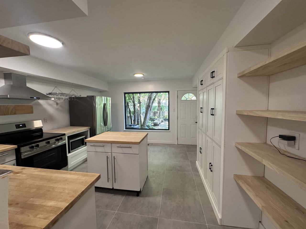 1806 E Fairmount Ave #NA - Photo 3 of 13