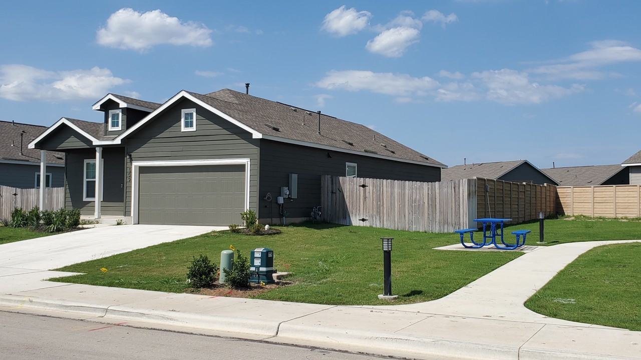 509 Gabriels Bluff Dr #NA - Photo 2 of 17