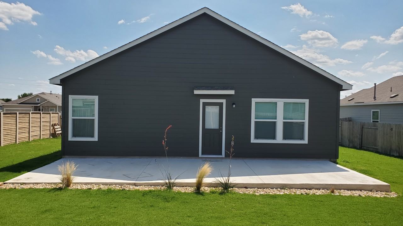 509 Gabriels Bluff Dr #NA - Photo 3 of 17