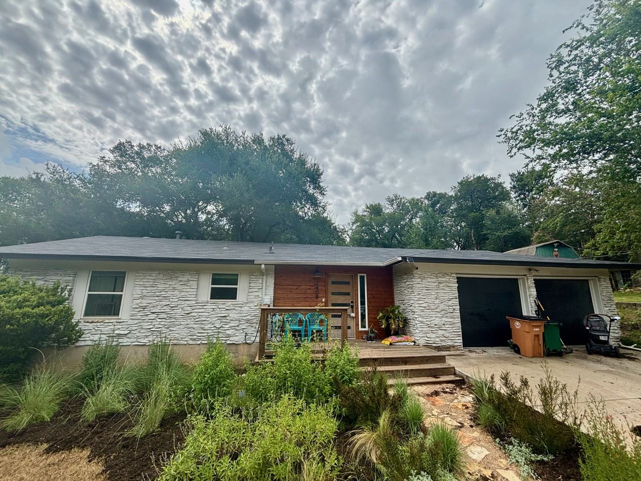 2409 Princeton Dr #NA - Photo 2 of 20