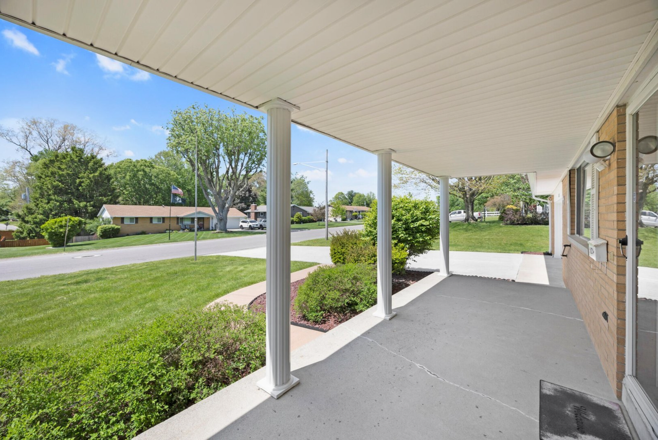 1121 Michigan St #NA - Photo 3 of 35