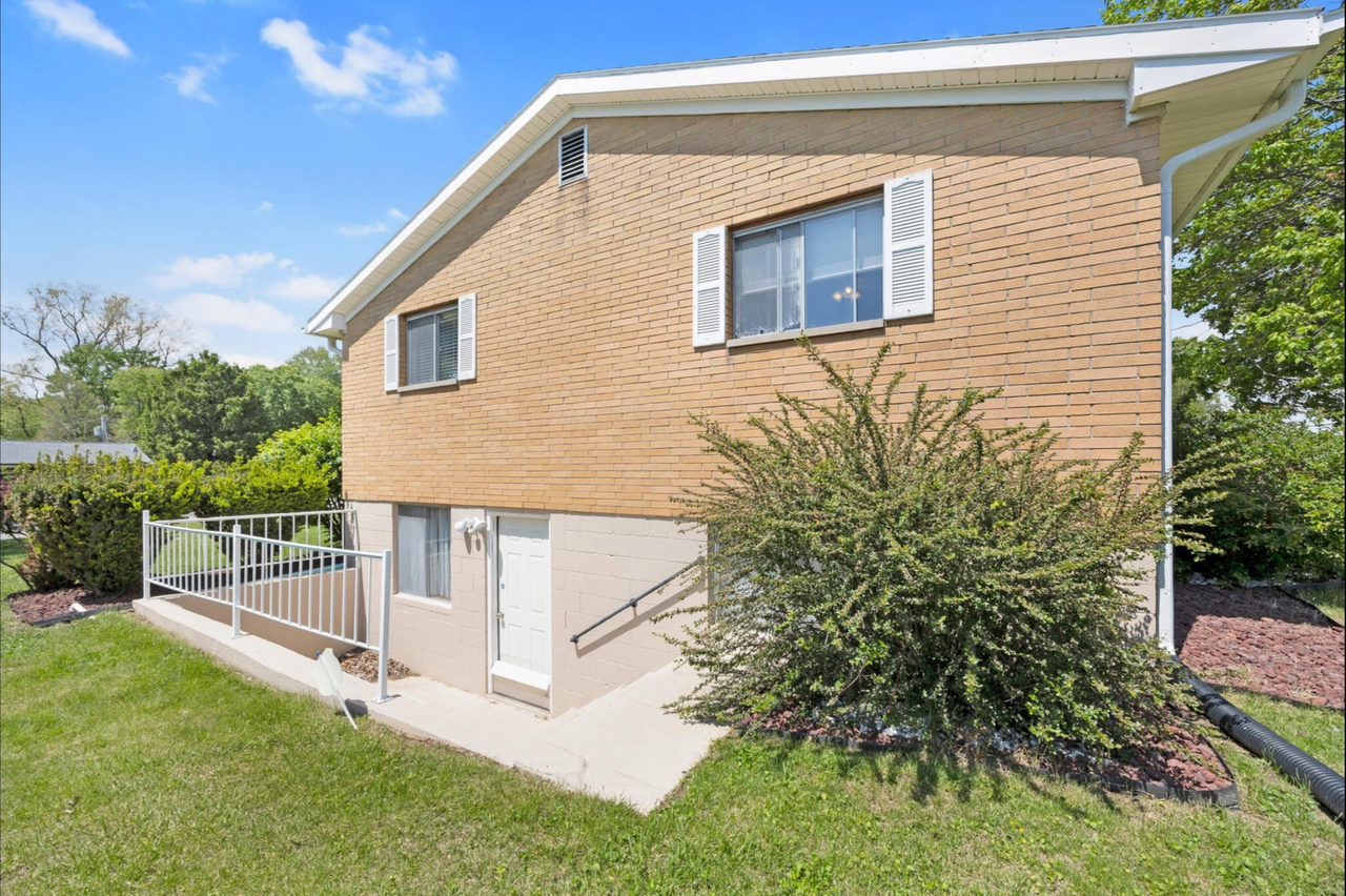 1121 Michigan St #NA - Photo 7 of 35