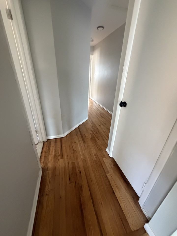 919 Chandler Ave #2R - Photo 6 of 14