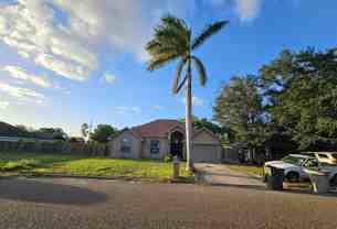 422 W 12th St #NA - Photo 1 of 1