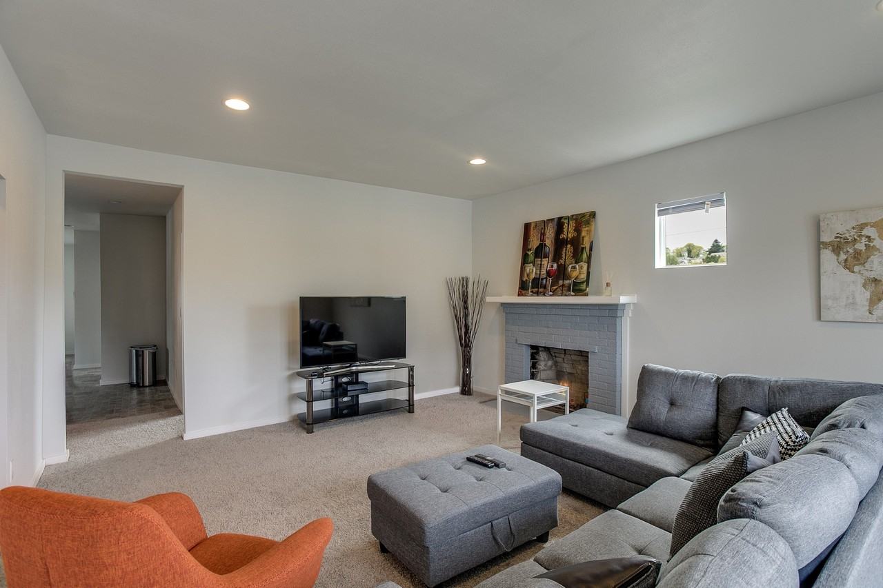 3901 S Angel Pl #B - Photo 2 of 12