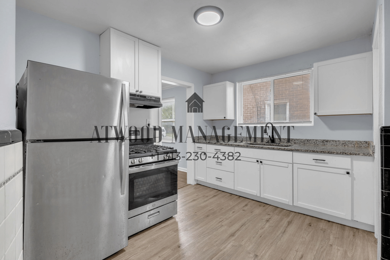 9755 Wayburn St - Photo 6 of 15