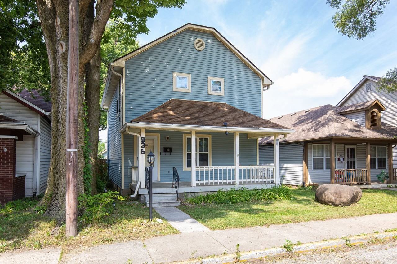 936 Camp St - Photo 2 of 50