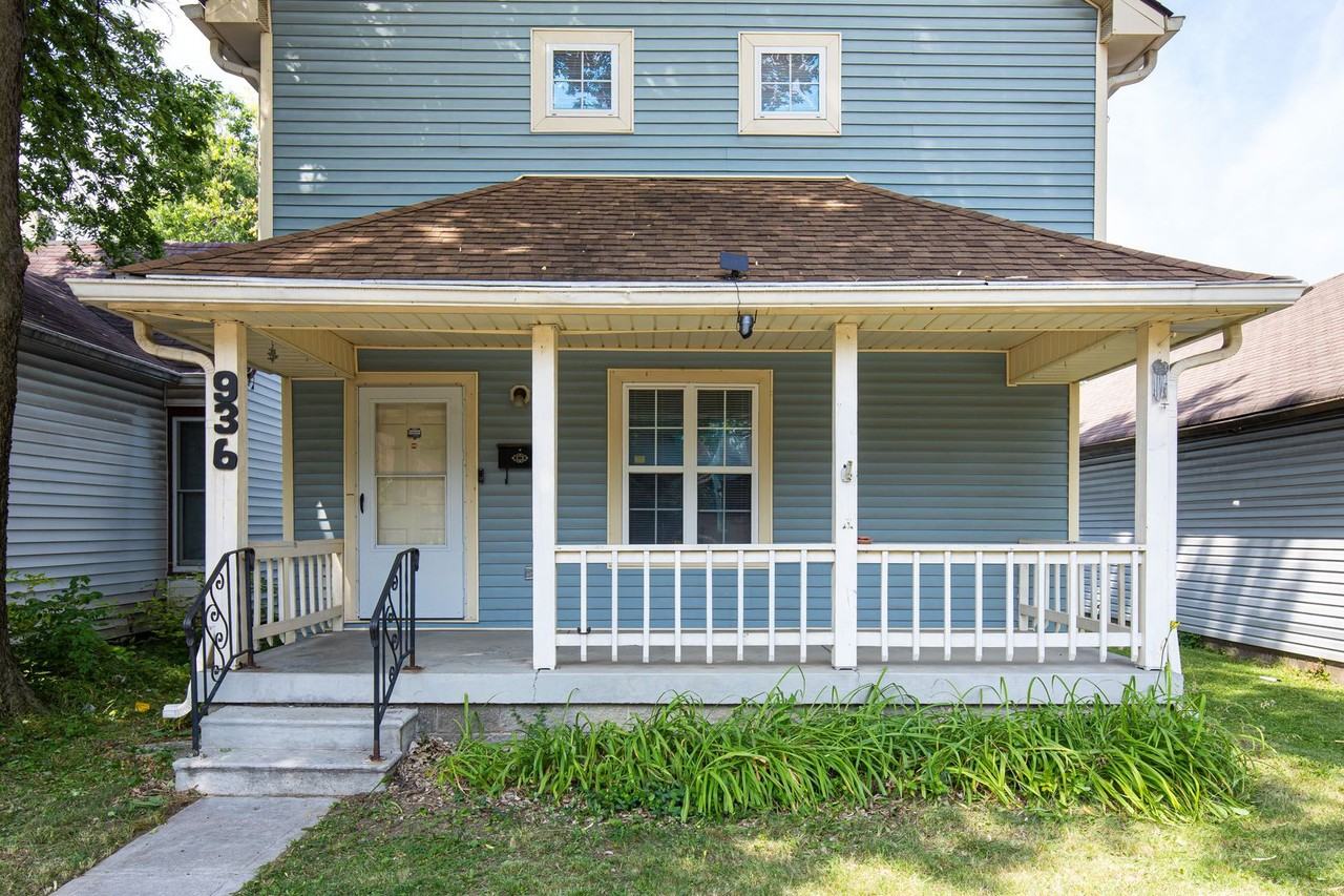 936 Camp St - Photo 4 of 50