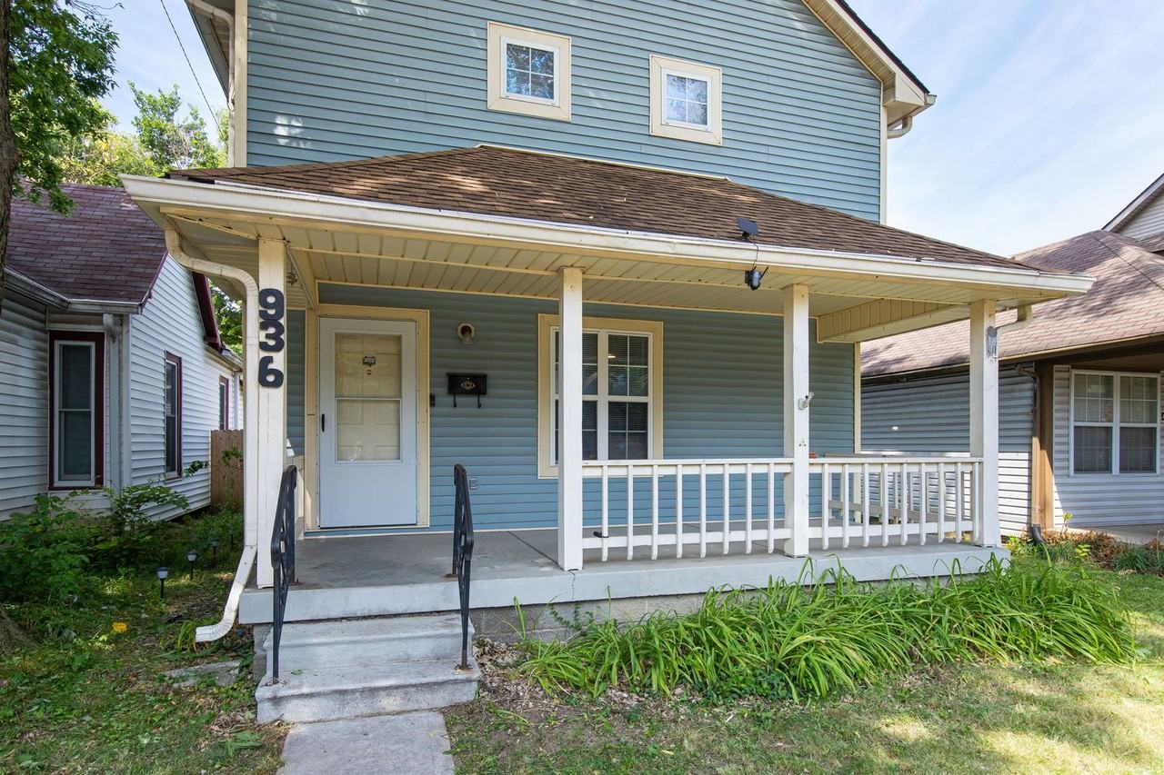 936 Camp St - Photo 5 of 50