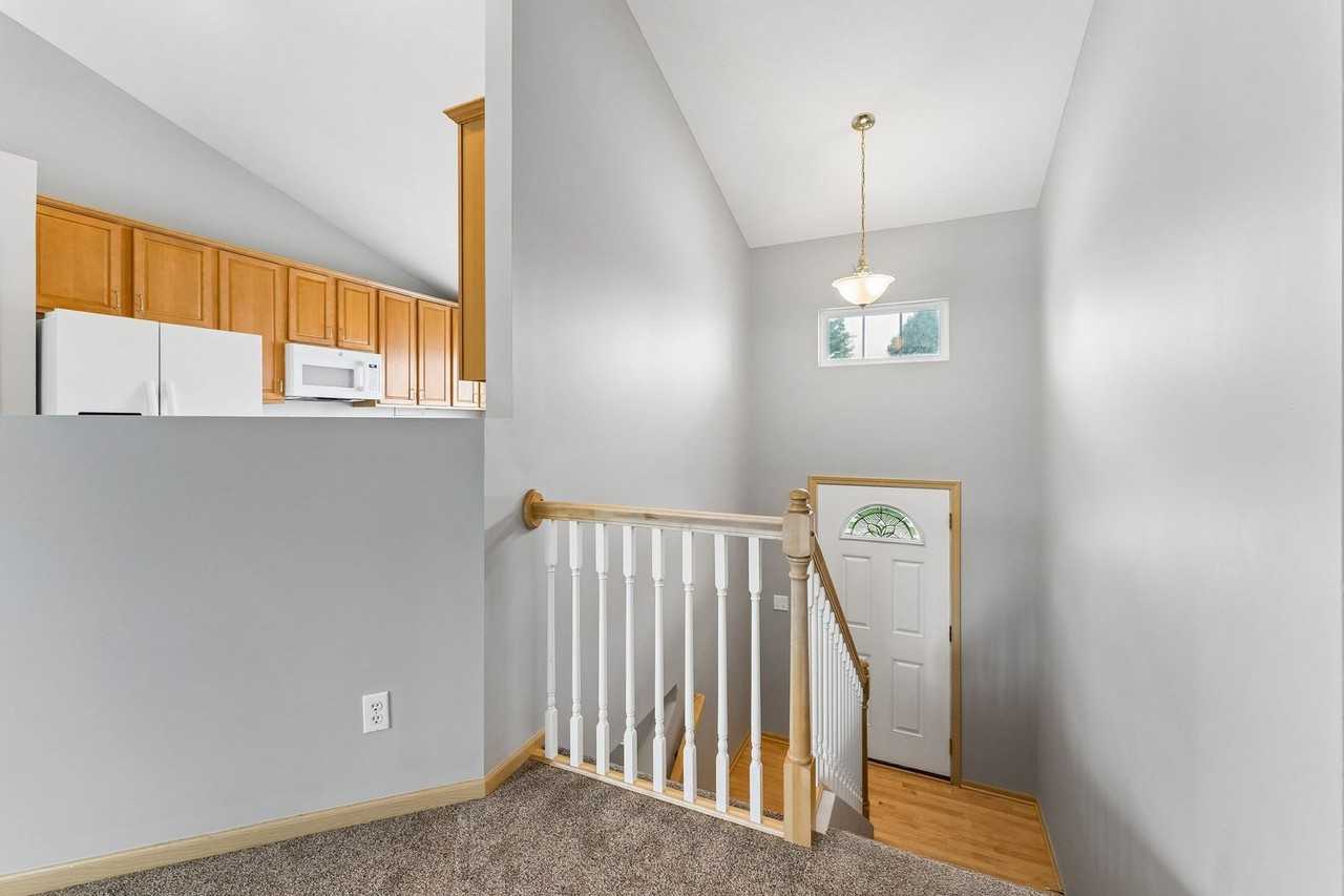 19483 U St - Photo 3 of 29