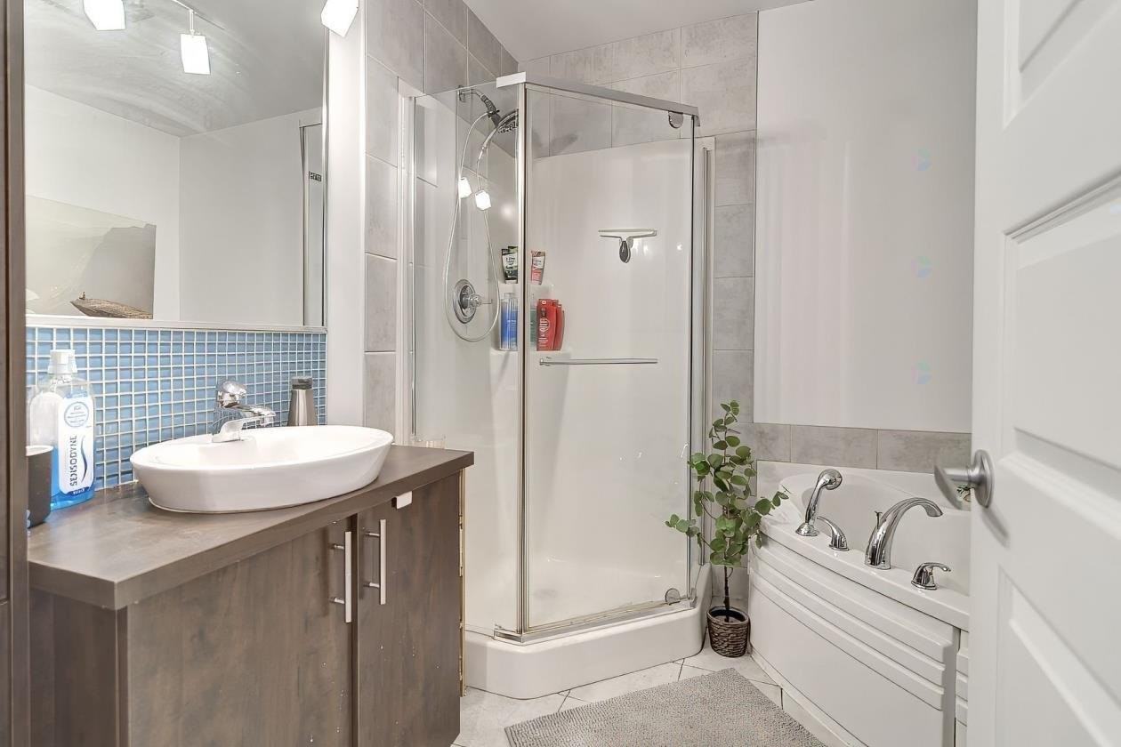 9104 Rue Notre-Dame E - Photo 5 of 15