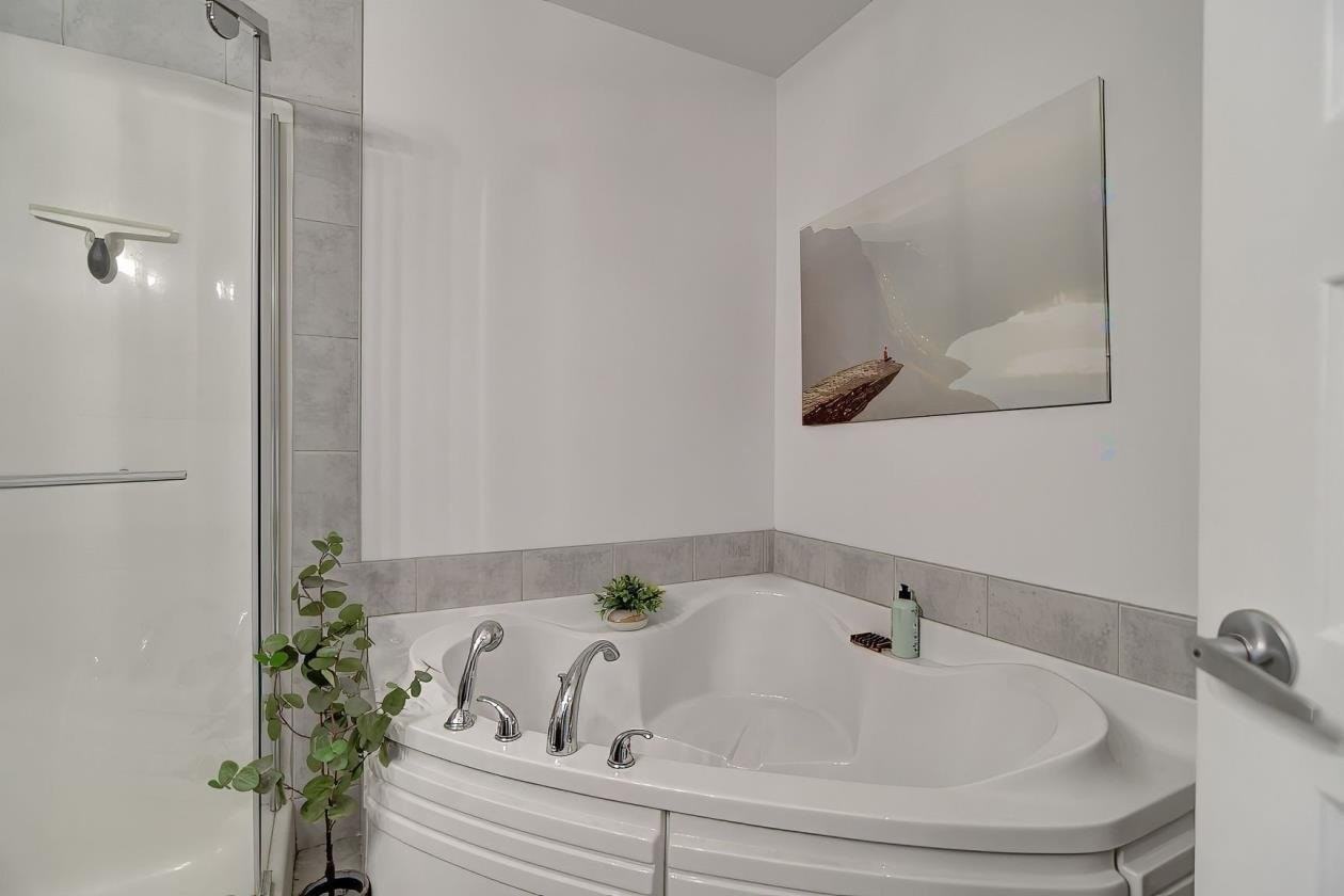 9104 Rue Notre-Dame E - Photo 6 of 15