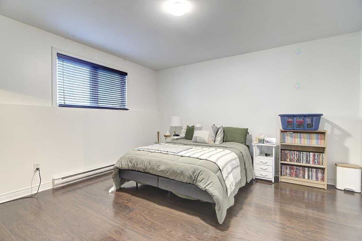9104 Rue Notre-Dame E - Photo 7 of 15