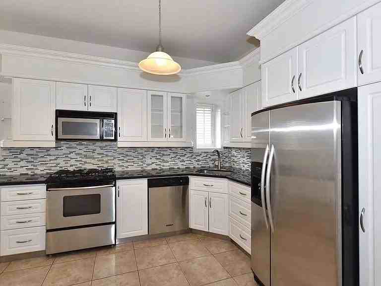 1279 Davenport Rd - Photo 5 of 19