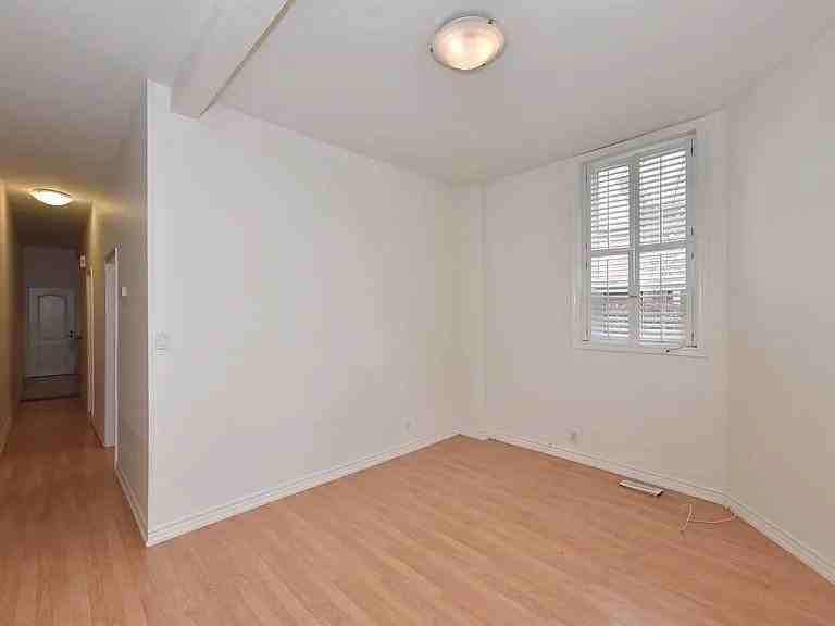 1279 Davenport Rd - Photo 6 of 19