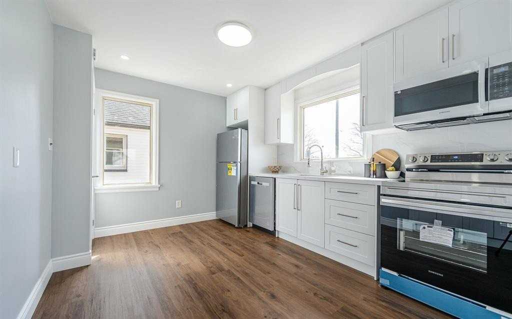 33 Grandview St S - Photo 5 of 14