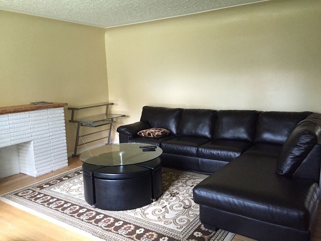 8424 117 St Nw - Photo 3 of 20