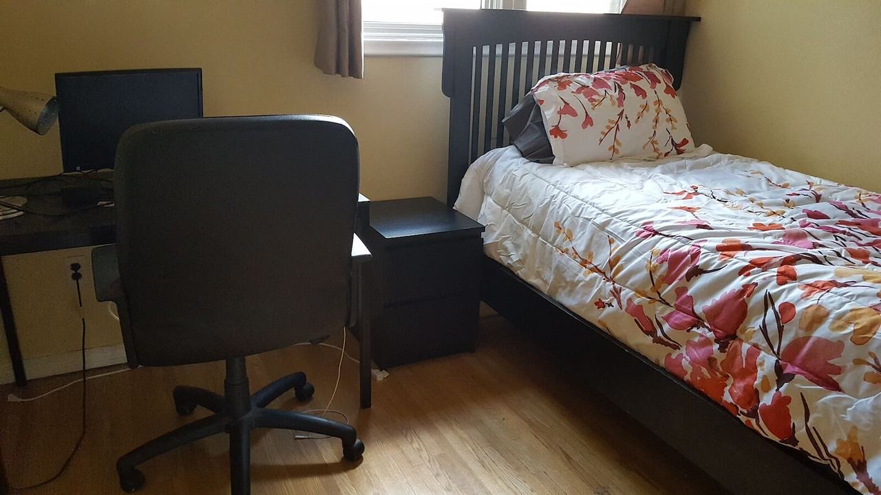 8424 117 St Nw - Photo 7 of 20