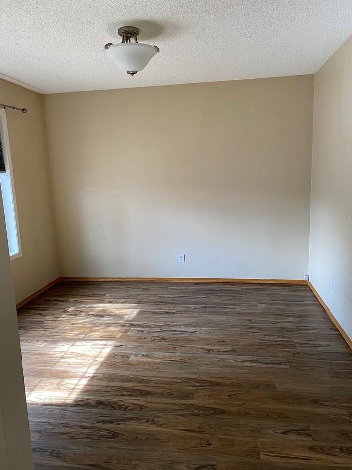 168 Mt Allan Cir Se - Photo 3 of 10