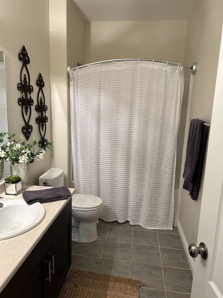7109 37 St - Photo 6 of 9
