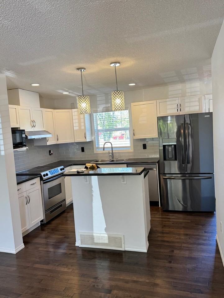 193 Country Village Manor Ne - Photo 4 of 21