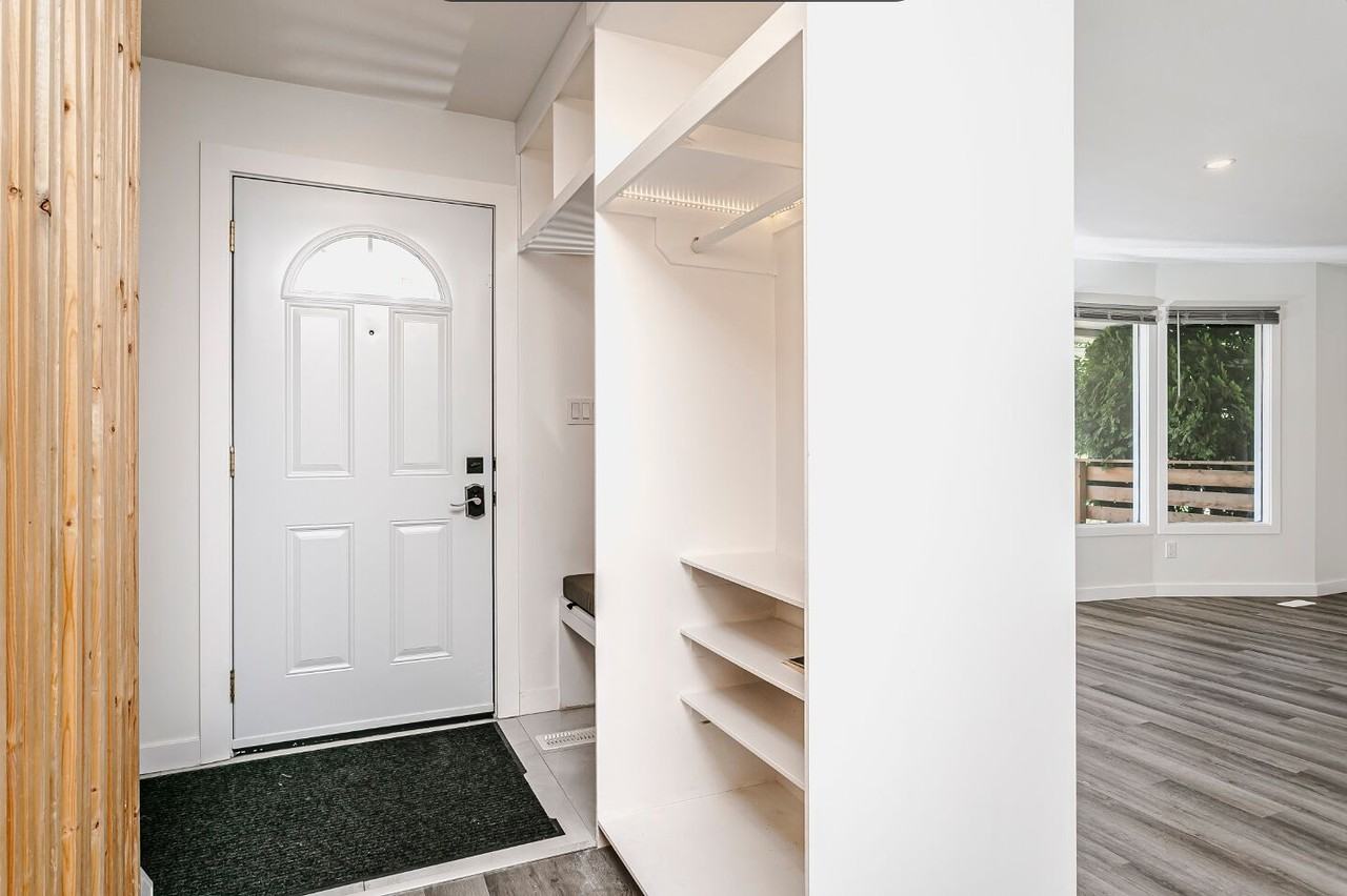 17716 84 Ave Nw - Photo 4 of 23
