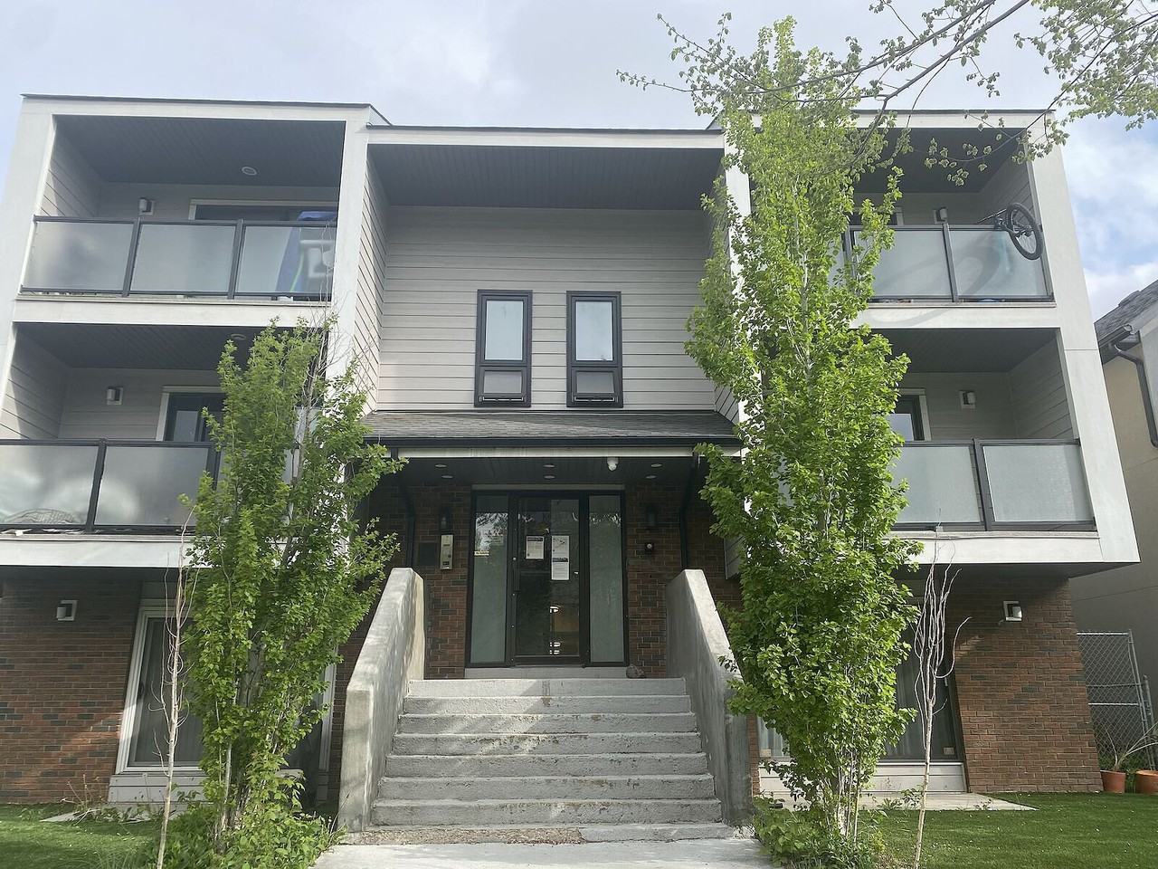 1170 Memorial Dr Nw - Photo 2 of 13