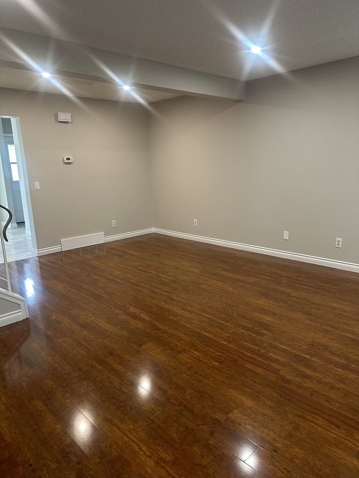 623 Whitewood Rd Ne - Photo 4 of 9