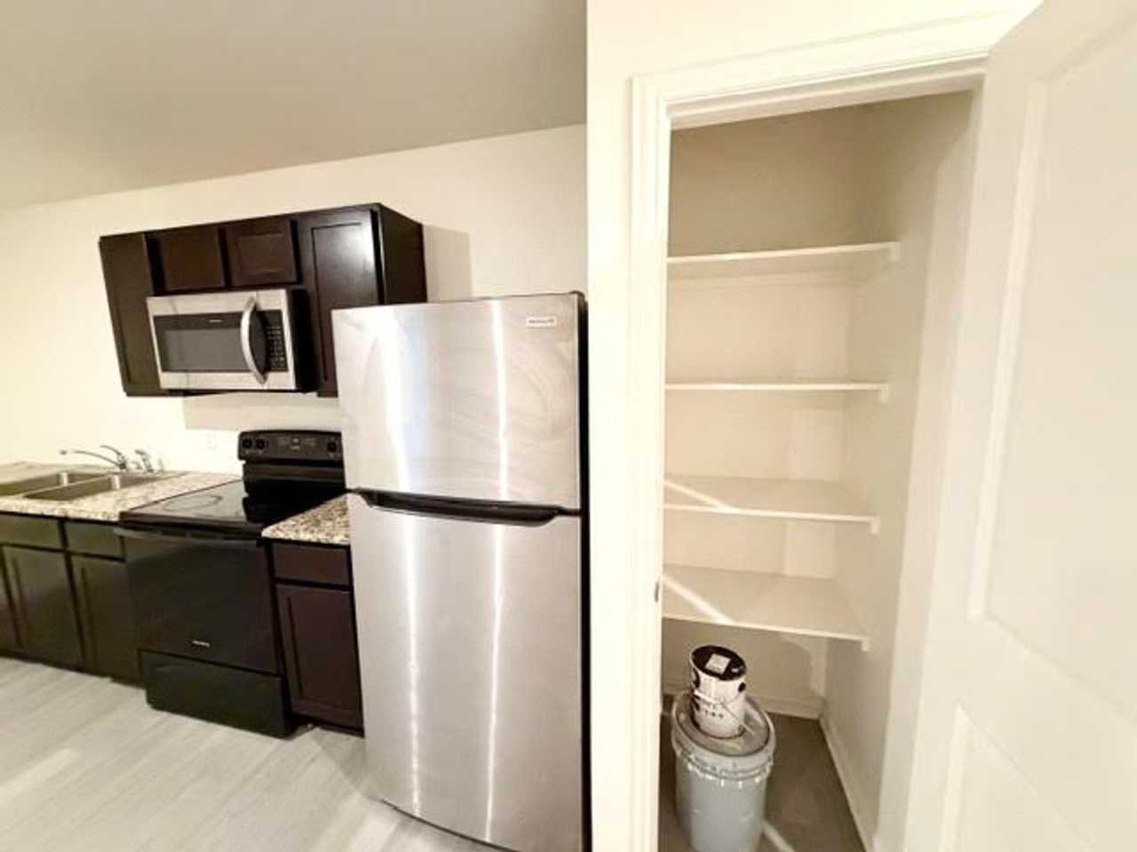 1413 N 7th St #B - Photo 5 of 12
