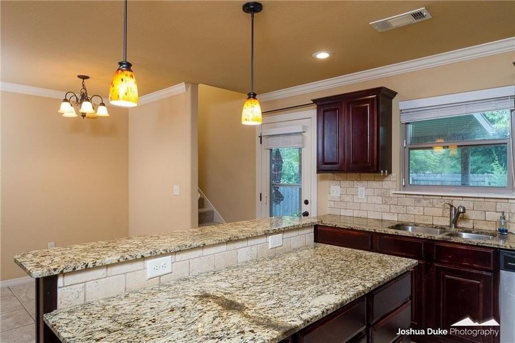 2657 N Valencia Ave - Photo 5 of 16