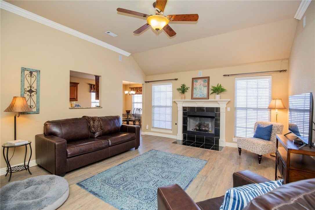 3746 W Brightwater Pl - Photo 4 of 23