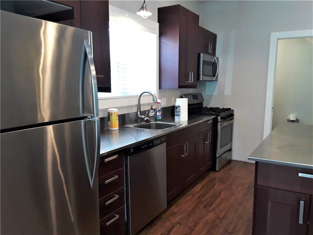1656 W Neptune St - Photo 3 of 10
