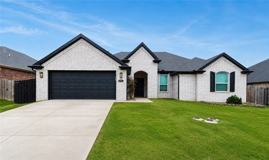 396 W Tyler Rd - Photo 1 of 1