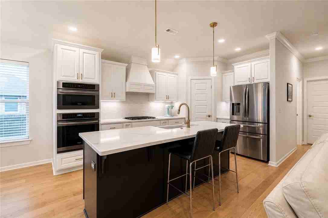 396 W Tyler Rd - Photo 4 of 17