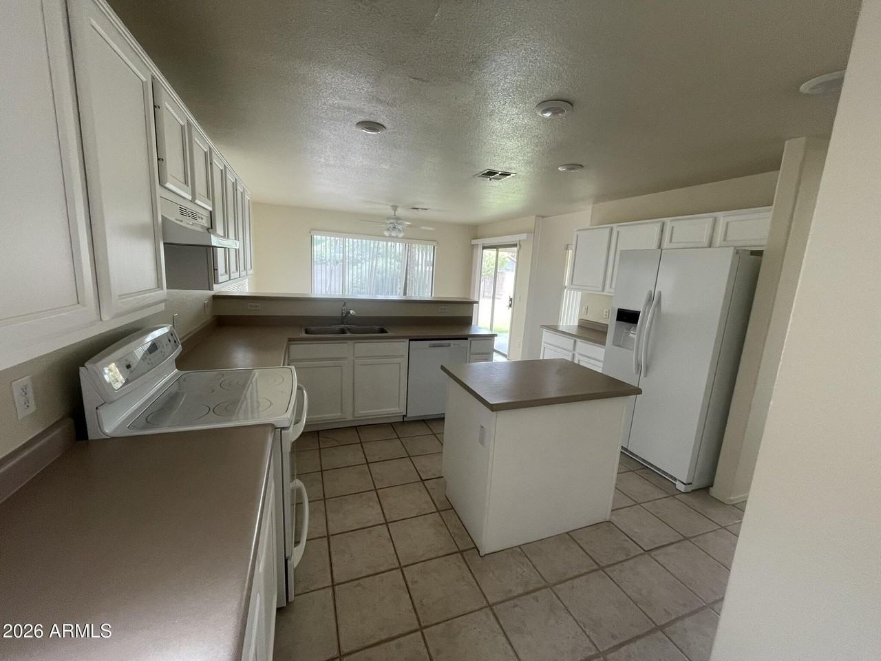 4725 E Goldfinch Gate Ln - Photo 6 of 21