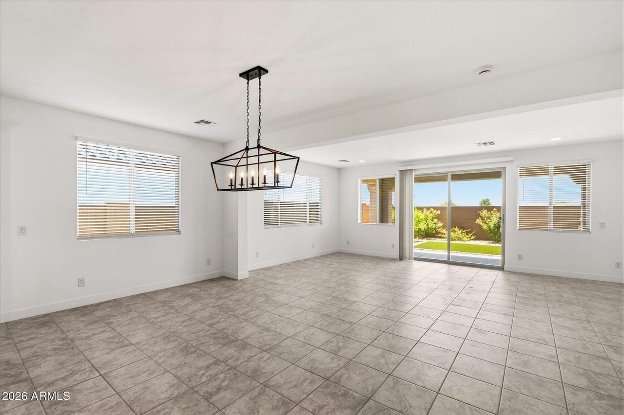 14807 W Soft Wind Dr - Photo 4 of 26