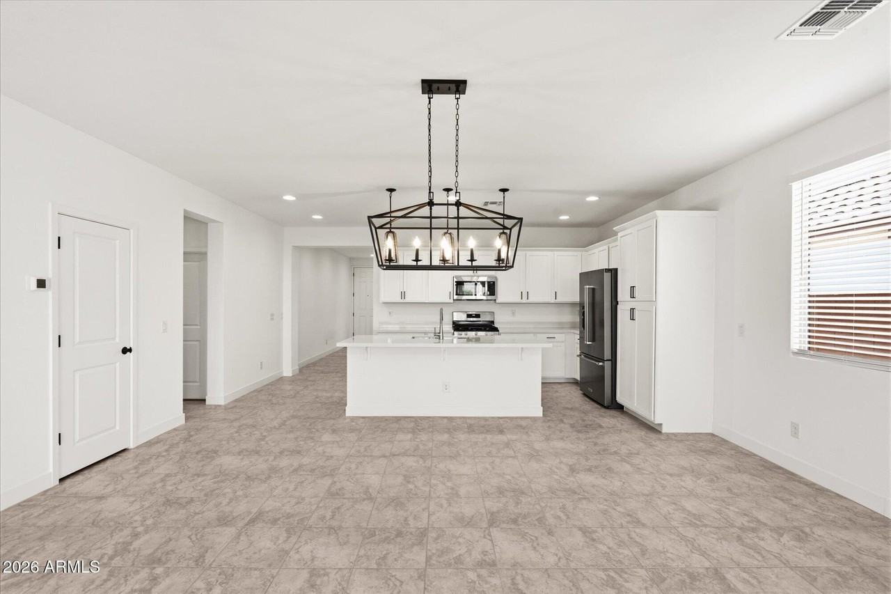 14807 W Soft Wind Dr - Photo 6 of 26