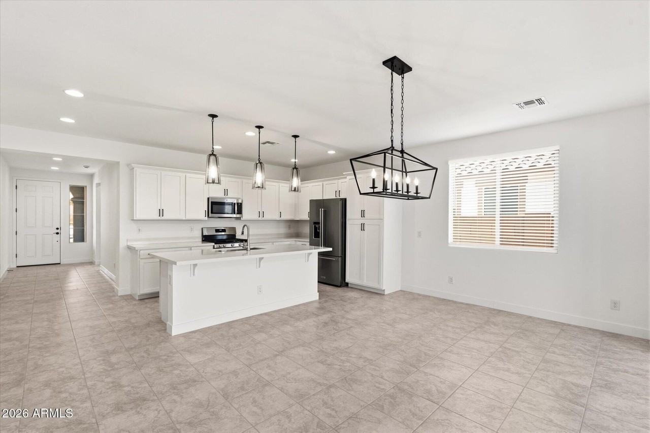 14807 W Soft Wind Dr - Photo 7 of 26