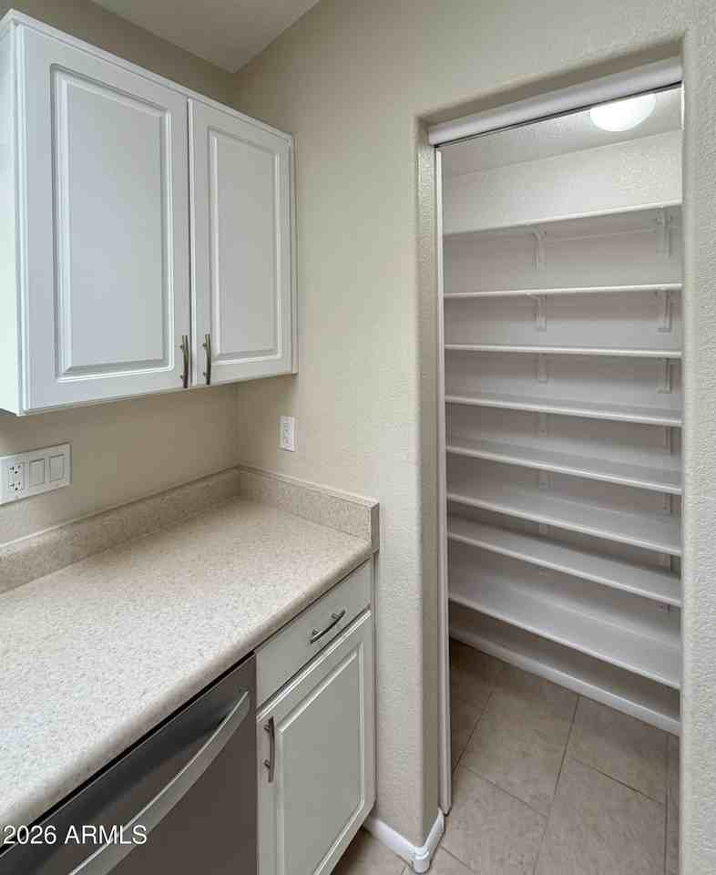 3005 W Ross Ave - Photo 7 of 16