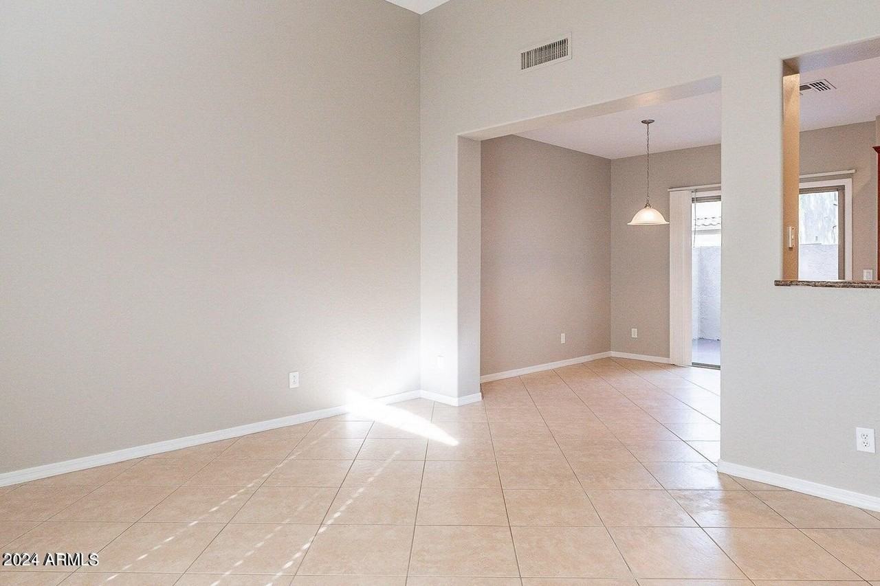 3653 W Bryce Ct - Photo 3 of 29